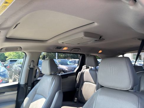 Used 2018 Honda Odyssey Elite image 18