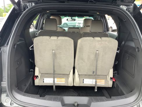 Used 2015 Ford Explorer XLT w/ Equipment Group 202A AWD/4WD image 14