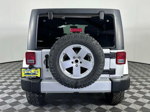Used 2012 Jeep Wrangler Unlimited Sahara w/ Connectivity Group image 14