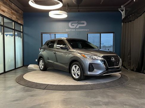 Used 2023 Nissan Kicks S image 1