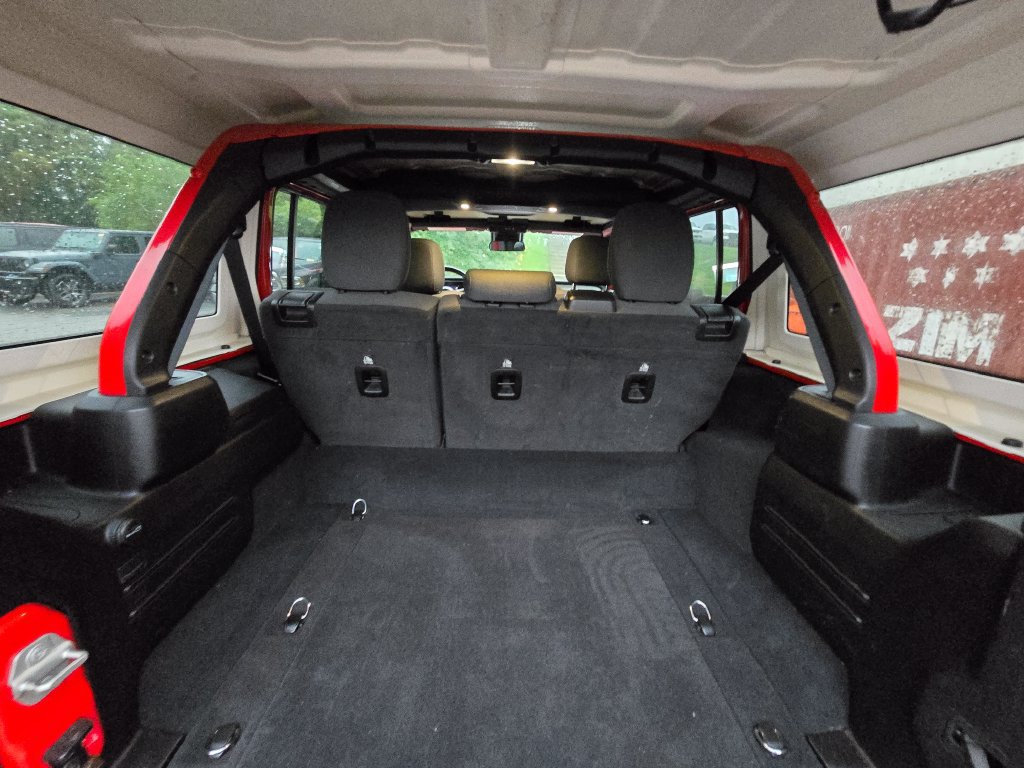 Used 2024 Jeep Wrangler Unlimited Sahara AWD/4WD image 23