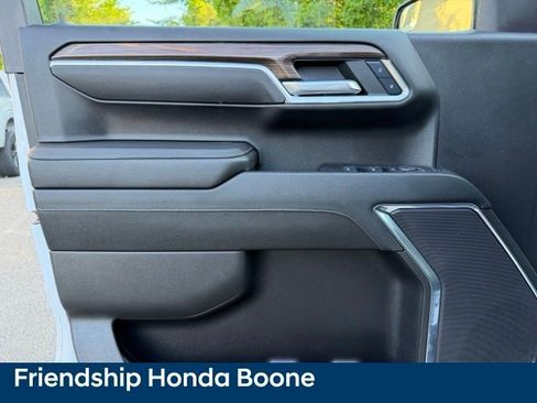 Used 2024 Chevrolet Silverado 1500 LT Trail Boss AWD/4WD image 12