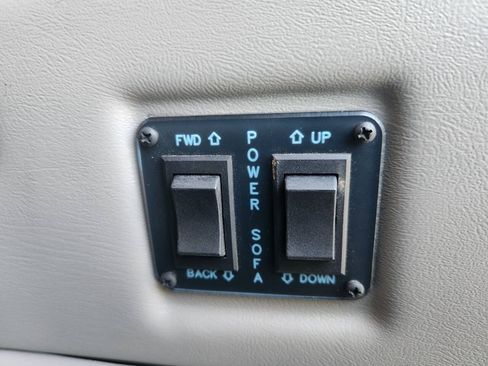 Used 2022 Ford Transit 250 Medium Roof AWD image 27
