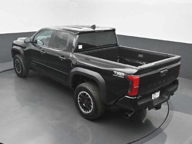 Used 2024 Toyota Tacoma TRD Off-Road AWD/4WD image 39