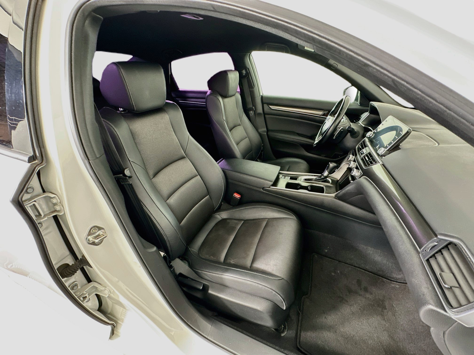 Used 2019 Honda Accord Sport image 29