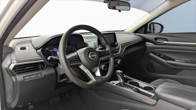 Used 2023 Nissan Altima 2.5 SV FWD image 24