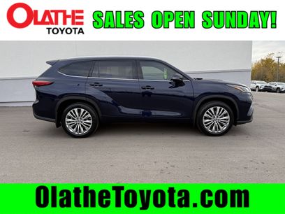 Used 2023 Toyota Highlander Platinum