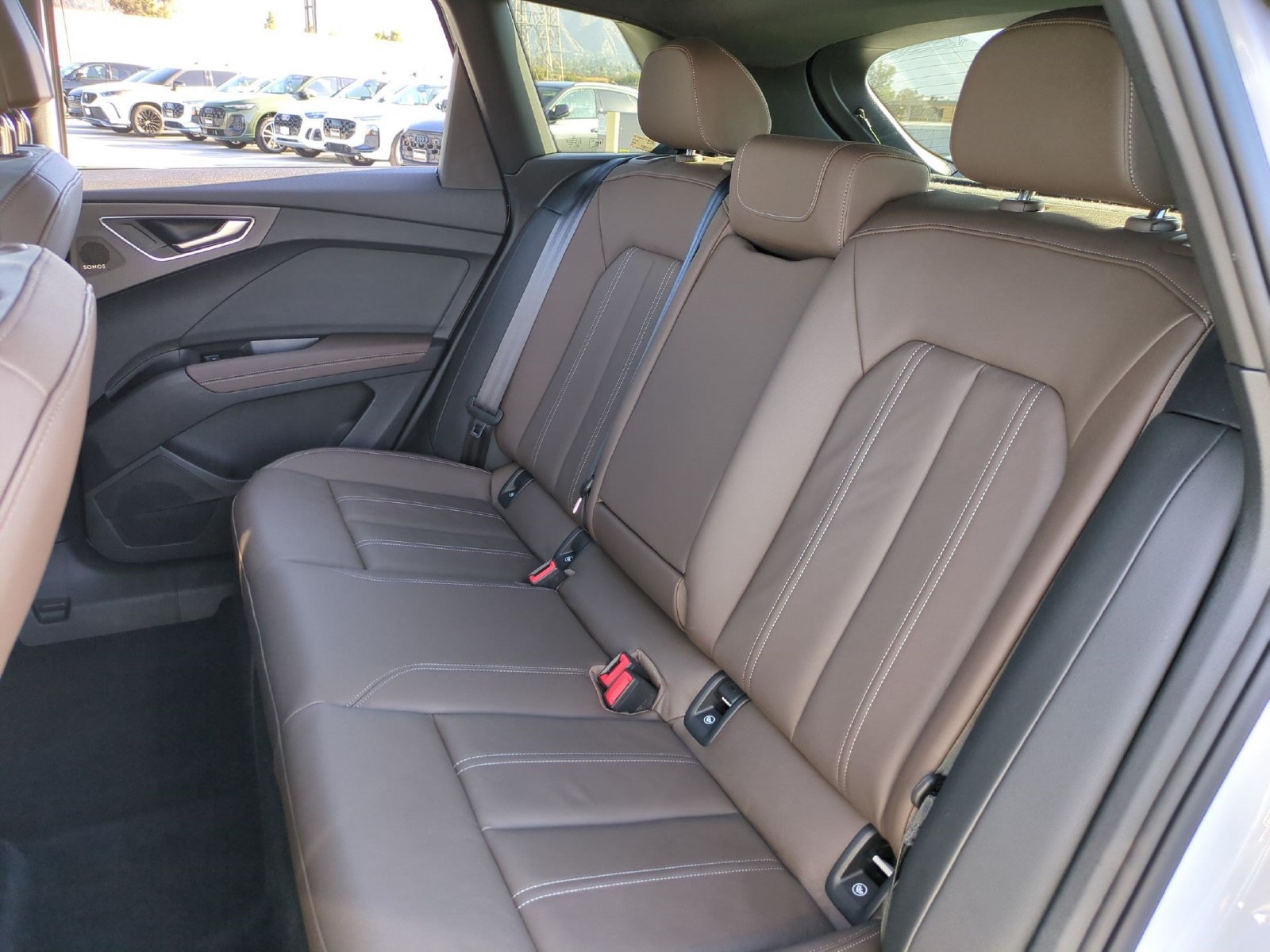 Used 2024 Audi Q4 e-tron Premium Plus w/ Premium Plus RWD image 30