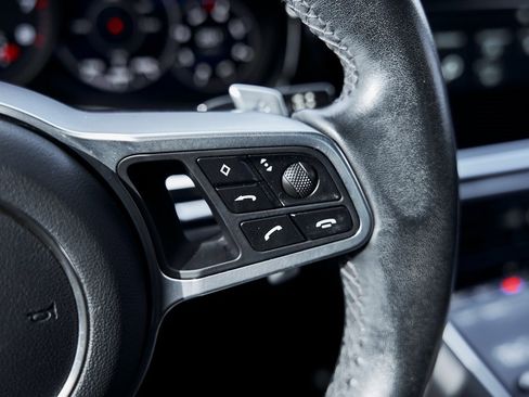 Used 2020 Porsche Panamera 4 image 61