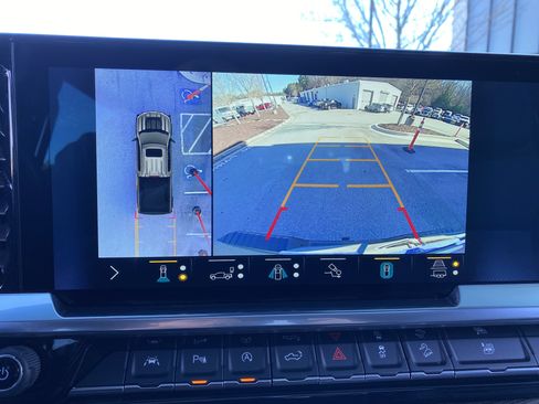 Used 2022 Chevrolet Silverado 1500 LT Trail Boss w/ LT Trail Boss Premium Package image 28