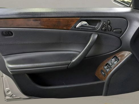 Used 2005 Mercedes-Benz C 320 4MATIC Sedan image 30