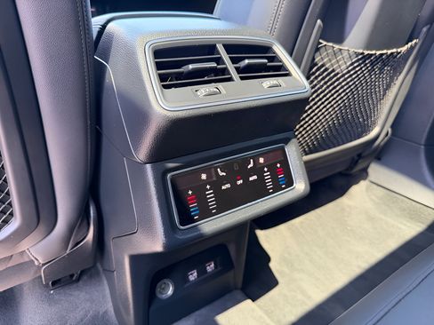 Used 2019 Audi e-tron Premium Plus AWD/4WD image 8
