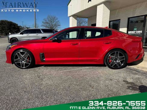 Used 2022 Kia Stinger GT2 image 9