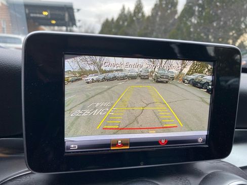 Used 2017 Mercedes-Benz C 300 4MATIC Sedan image 19