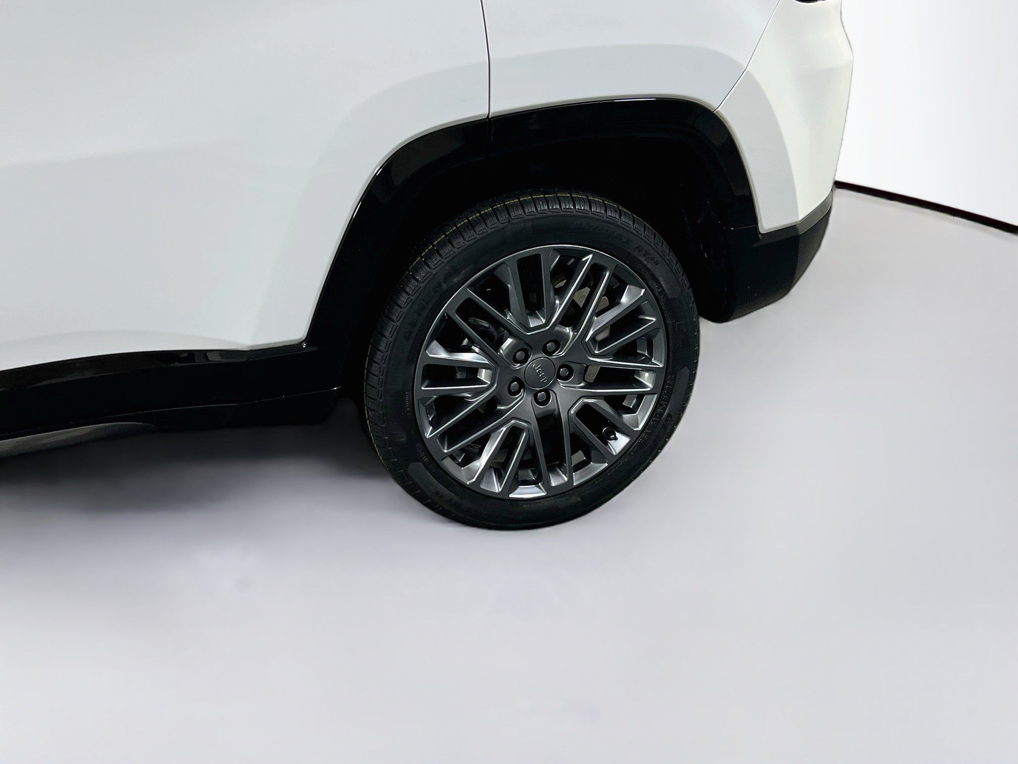 Used 2023 Jeep Compass Limited w/ Elite Group AWD/4WD image 29