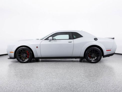 Used 2022 Dodge Challenger R/T Scat Pack RWD image 5