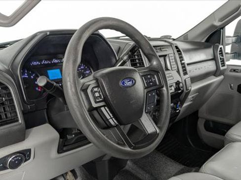 Used 2020 Ford F250 XL w/ Power Equipment Group RWD image 19