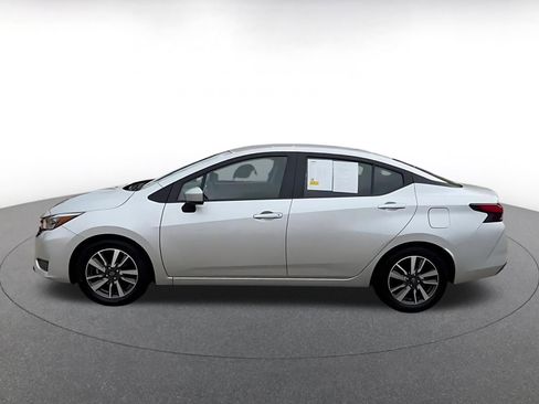 Used 2025 Nissan Versa SV FWD image 9