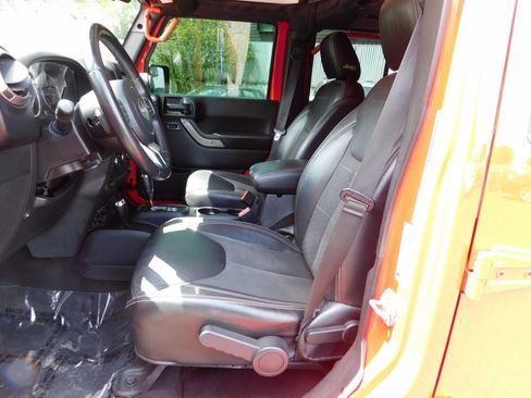 Used 2018 Jeep Wrangler Unlimited Sport image 6