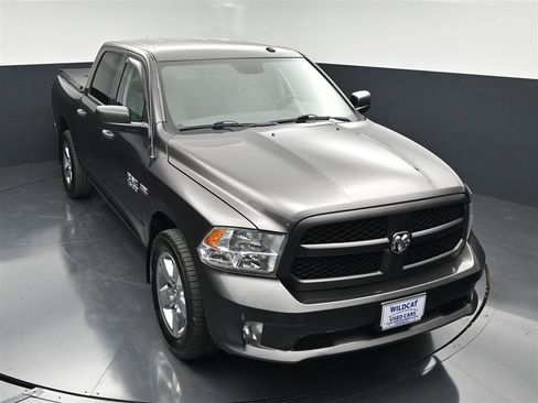 Used 2018 RAM 1500 Express w/ Express Value Package AWD/4WD image 21