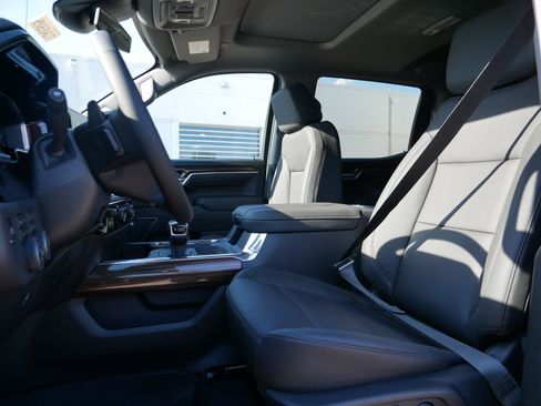 New 2026 Chevrolet Silverado 1500 LT Trail Boss w/ LT Trail Boss Premium Package AWD/4WD image 4
