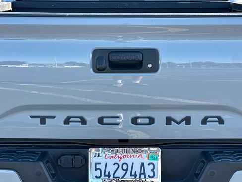 Used 2020 Toyota Tacoma TRD Sport w/ TRD Premium Sport Package AWD/4WD image 48