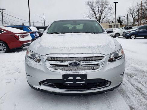 Used 2010 Ford Taurus SEL image 2