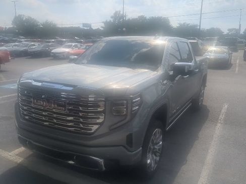 Used 2023 GMC Sierra 1500 Denali w/ Denali Reserve Package AWD/4WD image 1