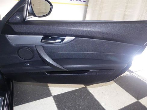 Used 2015 BMW Z4 sDrive35is RWD image 29