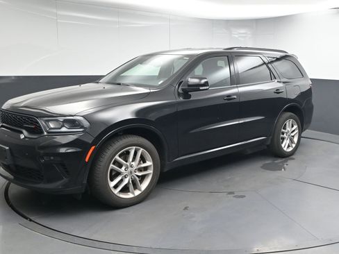 Used 2023 Dodge Durango GT image 4