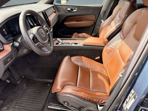 Certified 2023 Volvo XC60 B5 Ultimate w/ Protection Package Premier image 5