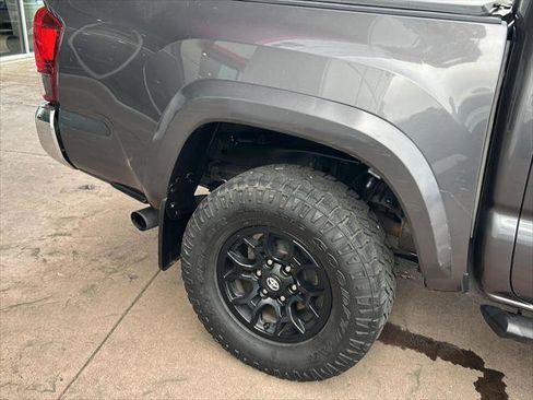 Certified 2021 Toyota Tacoma SR5 image 29