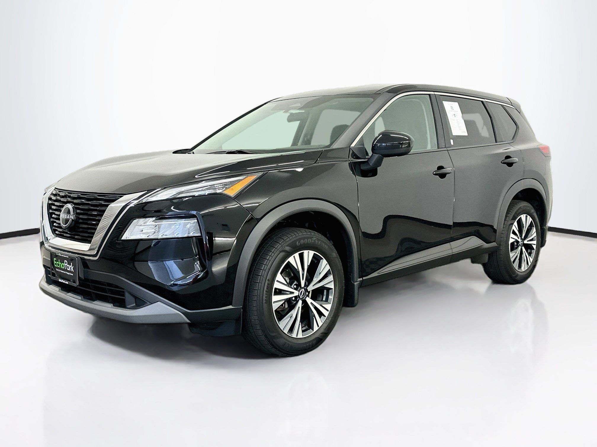 Used 2023 Nissan Rogue SV AWD/4WD image 3