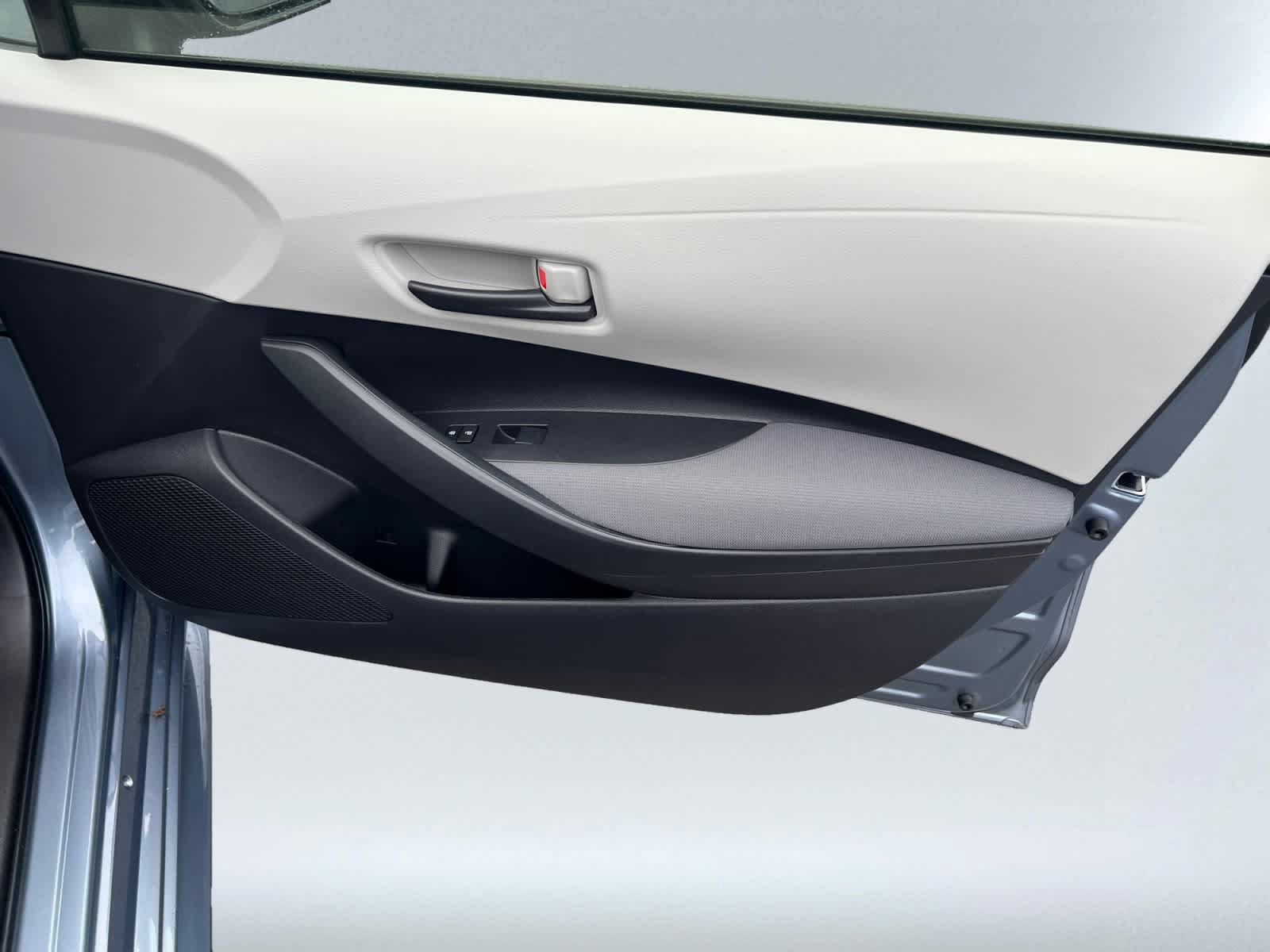 Used 2022 Toyota Corolla LE FWD image 15