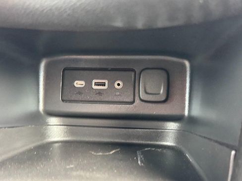 Used 2023 Chevrolet Equinox LT FWD image 20