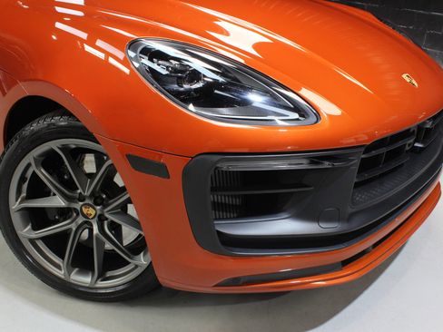 Used 2023 Porsche Macan GTS w/ Premium Package Plus image 8