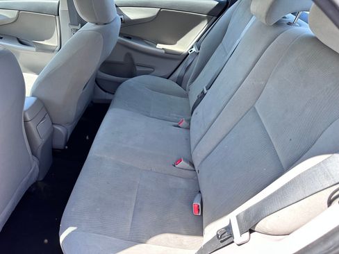 Used 2013 Toyota Corolla LE FWD image 6