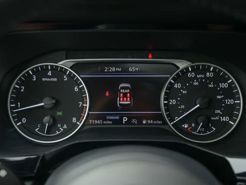 Used 2024 Nissan Pathfinder SV w/ SV Premium Package FWD image 23
