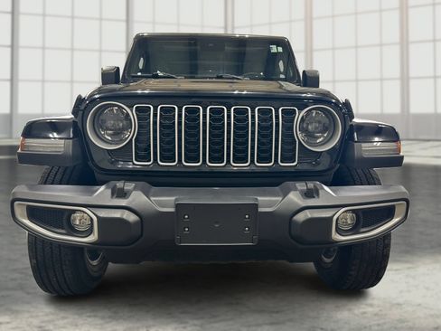 Used 2024 Jeep Wrangler Unlimited Sahara AWD/4WD image 21
