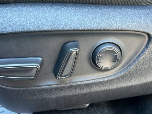 Certified 2025 Toyota RAV4 SE AWD/4WD image 16