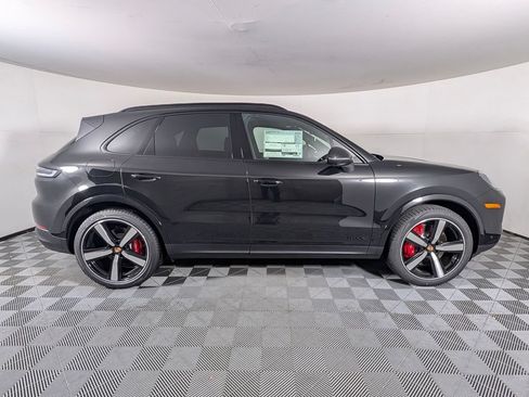 New 2026 Porsche Cayenne S AWD/4WD image 8
