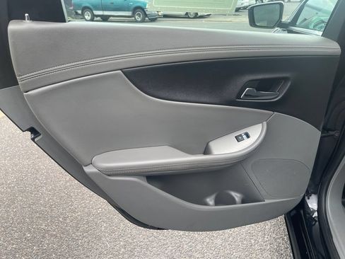 Used 2016 Chevrolet Impala LS FWD image 15