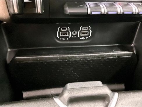 Used 2021 RAM 1500 Laramie AWD/4WD image 26