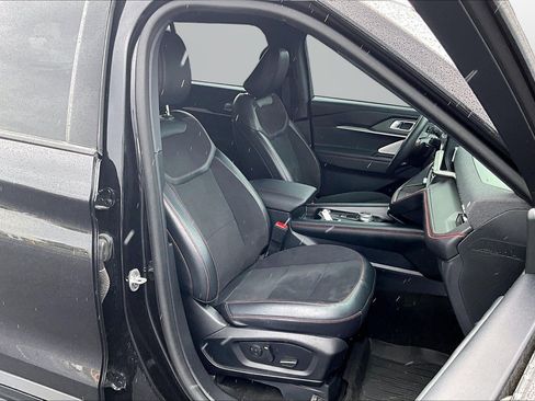 Used 2025 Ford Explorer ST AWD/4WD image 7