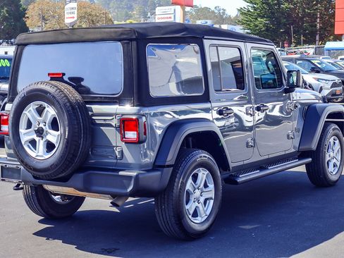 Used 2021 Jeep Wrangler Unlimited Sport AWD/4WD image 18