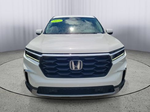 Used 2025 Honda Pilot EX-L image 6