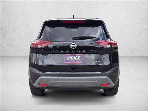 Used 2023 Nissan Rogue SV image 6