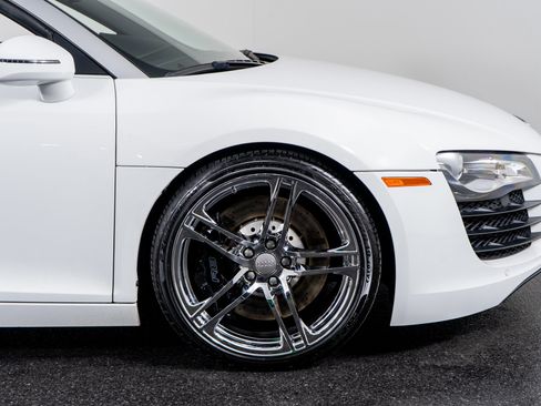 Used 2011 Audi R8 V8 image 6