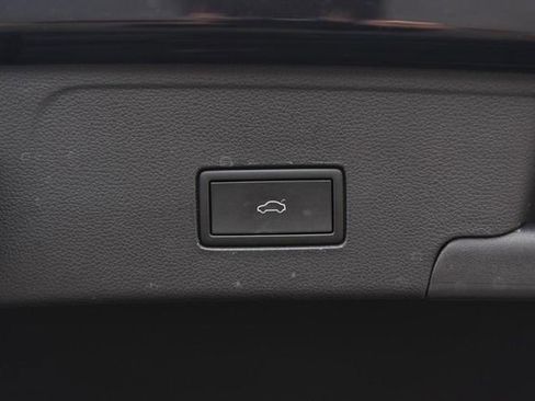 Used 2023 Volkswagen Atlas Cross Sport SEL image 26