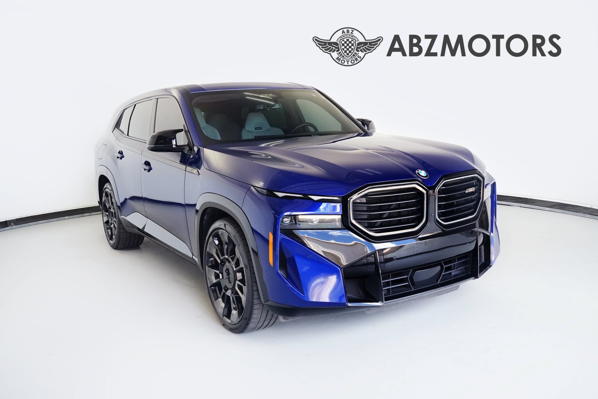 Used 2023 BMW XM AWD/4WD image 1